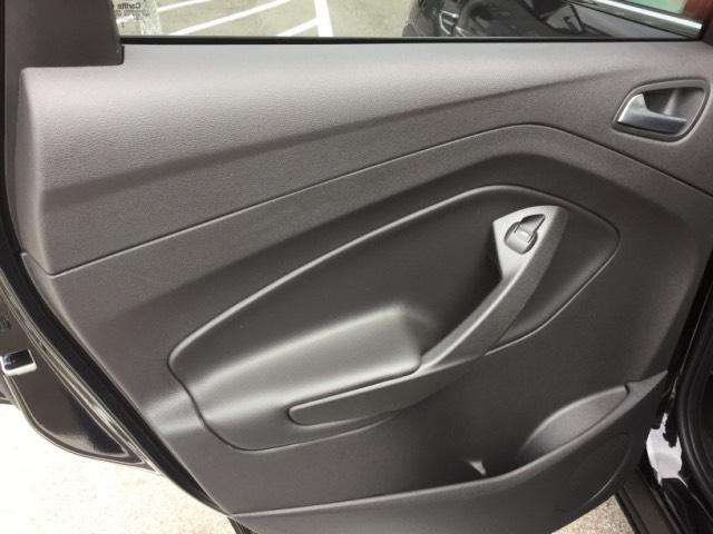 2017 Ford Escape SE 4dr SUV